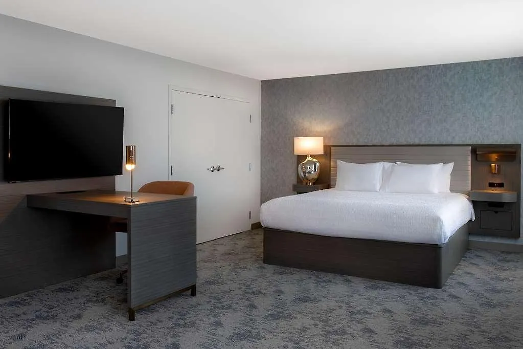 Hampton Inn By Hilton Winnipeg Downtown