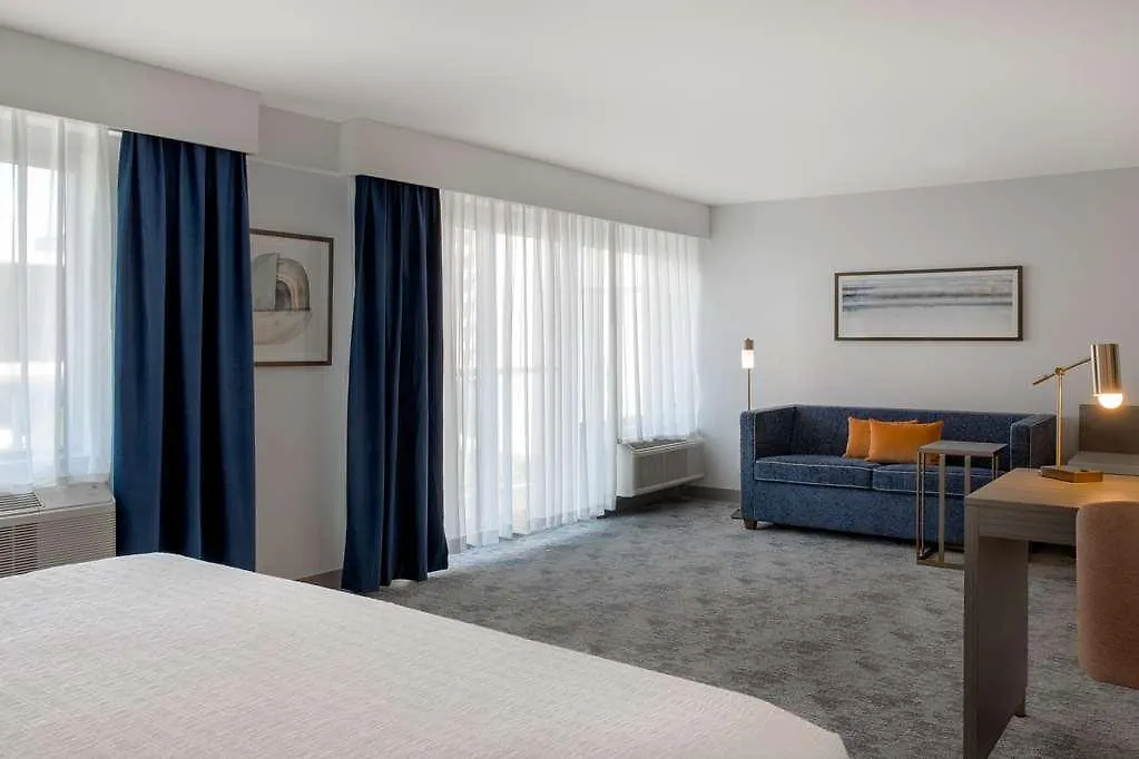 Hampton Inn By Hilton Winnipeg Downtown 0*,